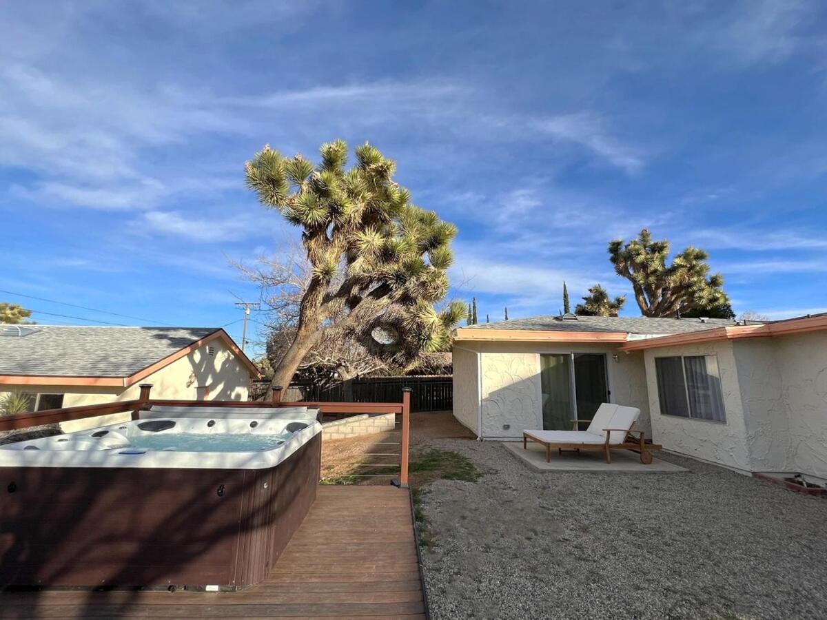 Villa Pet Friendly Starburst House à Yucca Valley Extérieur photo