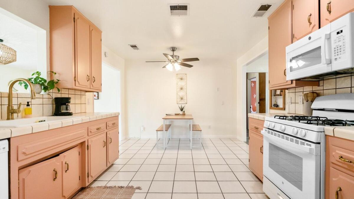 Villa Pet Friendly Starburst House à Yucca Valley Extérieur photo