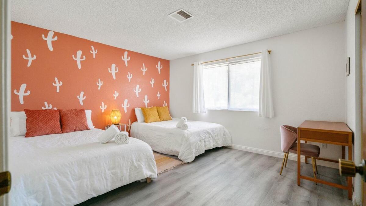 Villa Pet Friendly Starburst House à Yucca Valley Extérieur photo