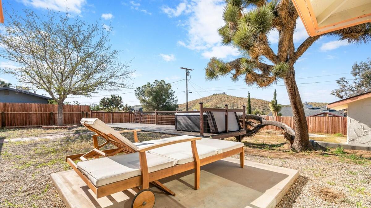 Villa Pet Friendly Starburst House à Yucca Valley Extérieur photo