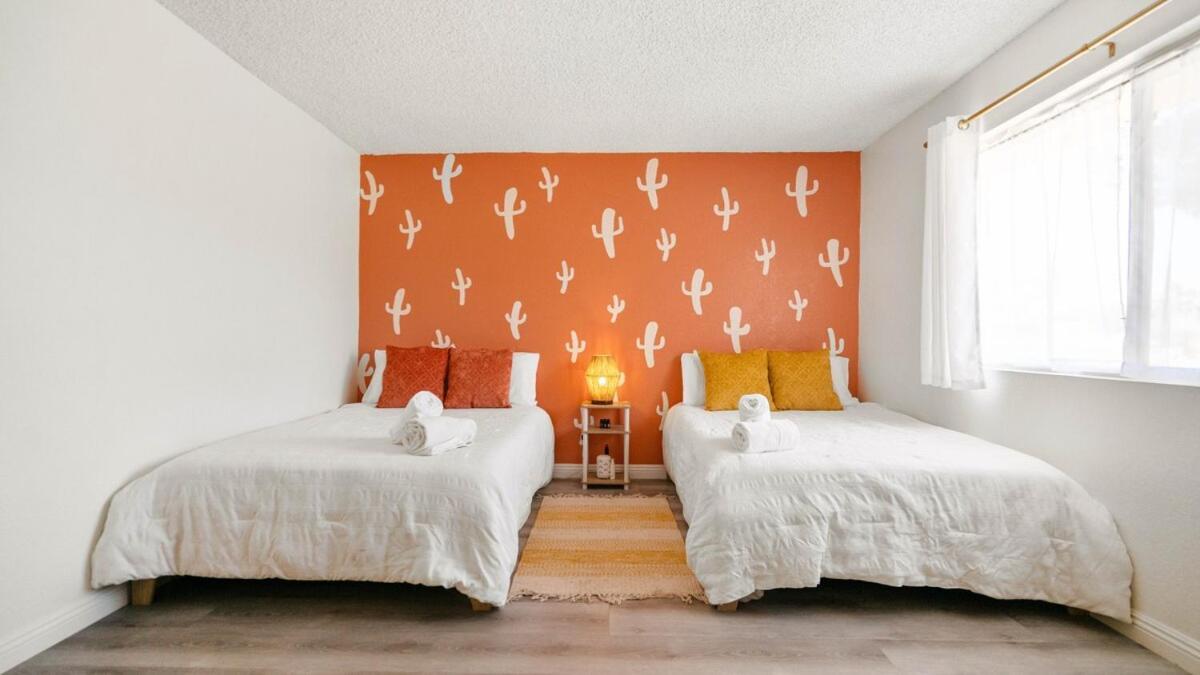 Villa Pet Friendly Starburst House à Yucca Valley Extérieur photo