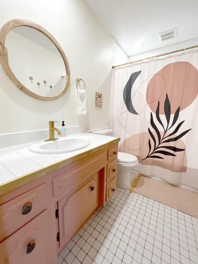 Villa Pet Friendly Starburst House à Yucca Valley Extérieur photo